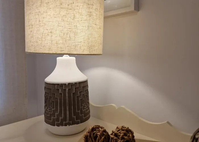 Nuevo Y Centrico, Santa Marina アパート